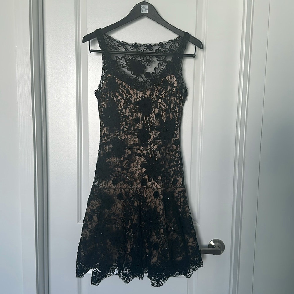 NWT Sue Wong Nocturne Short Lace Cocktail Dress - Nude Illusion